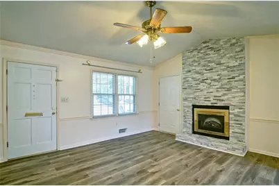 6428 Paradise Point Road, Flowery Branch, GA 30542 - Photo 4