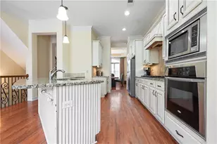 900 Telfair Close, Sandy Springs, GA 30350 - Photo 6