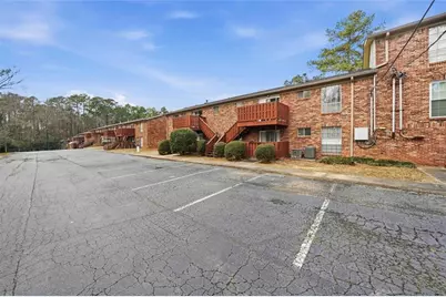 5506 Kingsport Drive, Atlanta, GA 30342 - Photo 32