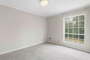 5506 Kingsport Dr, Atlanta, GA 30342 - Photo 16