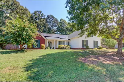 46 Fieldcrest Court, Jefferson, GA 30549 - Photo 2