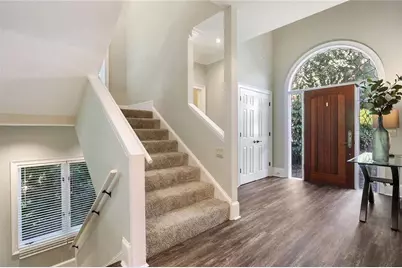 930 Manchester Place, Sandy Springs, GA 30328 - Photo 4