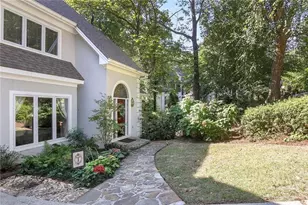 930 Manchester Pl, Sandy Springs, GA 30328 - Photo 2