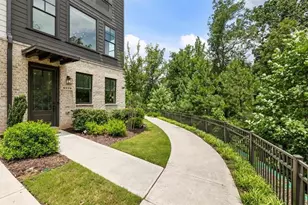 6579 Beacon Dr, Sandy Springs, GA 30328 - Photo 4