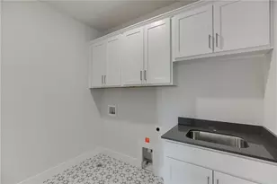 9 Stonehedge Dr, Buford, GA 30518 - Photo 36