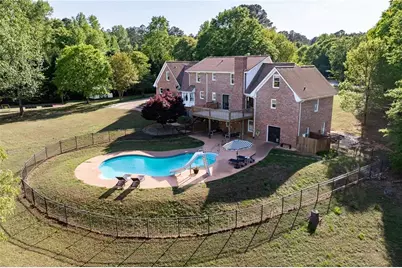 136 Hidden Lake Drive, Hull, GA 30646 - Photo 2