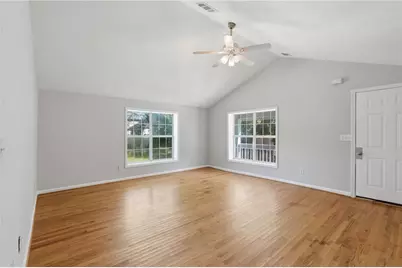 140 N Alexander Street, Buford, GA 30518 - Photo 8
