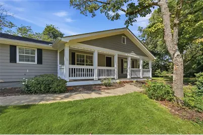 140 N Alexander Street, Buford, GA 30518 - Photo 2
