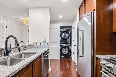 3338 Peachtree Road NE #2105, Atlanta, GA 30326 - Photo 2