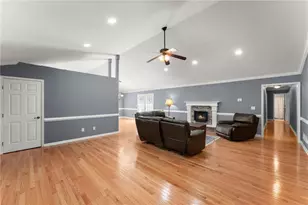 3528 Looper Lake Rd, Gainesville, GA 30506 - Photo 10
