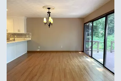 1302 Colony Dr, Marietta, GA 30068 - Photo 6