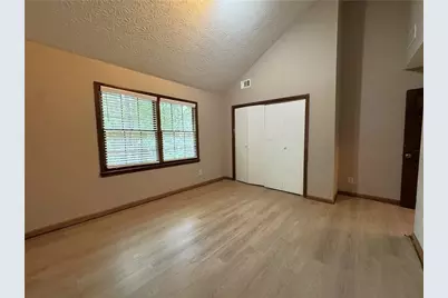1302 Colony Dr, Marietta, GA 30068 - Photo 18