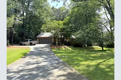 1302 Colony Dr, Marietta, GA 30068 - Photo 2