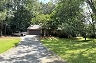 1302 Colony Dr, Marietta, GA 30068 - Photo 2