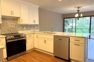 1302 Colony Dr, Marietta, GA 30068 - Photo 4