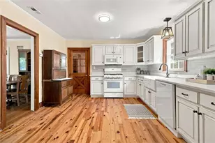 8 Perry Farm Rd, Cave Spring, GA 30124 - Photo 16