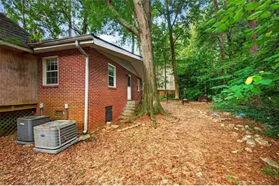 2447 E Osborne Road NE, Atlanta, GA 30319 - Photo 44