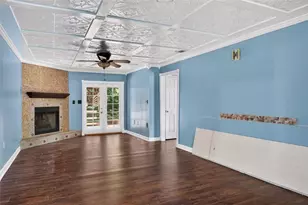 2447 E Osborne Rd NE, Atlanta, GA 30319 - Photo 6