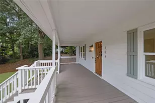 302 Hickory Ln, Canton, GA 30115 - Photo 4