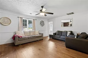 562 Black Creek Dr, Lawrenceville, GA 30044 - Photo 6