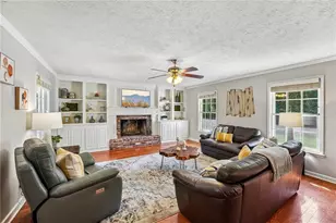 1075 Wesley Park Dr SW, Marietta, GA 30064 - Photo 6