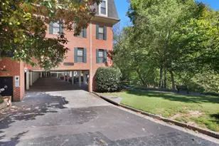 24212 Plantation Dr NE, Atlanta, GA 30324 - Photo 20