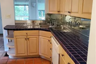 1153 Ogilvie Dr NE, Atlanta, GA 30324 - Photo 4