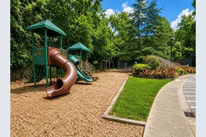 6700 Roswell Road #11D, Atlanta, GA 30328 - Photo 14