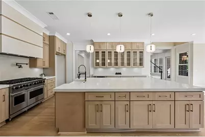 6222 Bridgewood Dr, Buford, GA 30518 - Photo 14