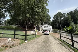 3721 Quail Hollow Trail, Snellville, GA 30039 - Photo 2