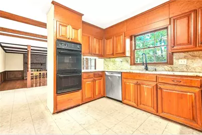 574 Hickory Hills Court, Stone Mountain, GA 30083 - Photo 8