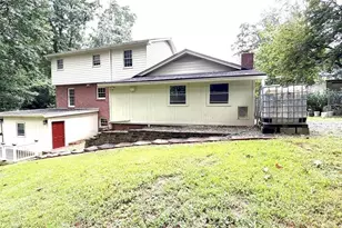574 Hickory Hills Ct, Stone Mountain, GA 30083 - Photo 34
