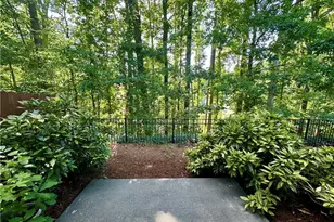 1490 Bellsmith Dr, Roswell, GA 30076 - Photo 32