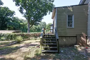 2069 Bolton Rd NW, Atlanta, GA 30318 - Photo 16
