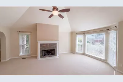 142 Clubhouse Drive NW, Kennesaw, GA 30144 - Photo 2