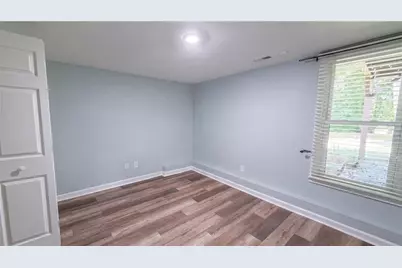 142 Clubhouse Drive NW, Kennesaw, GA 30144 - Photo 12