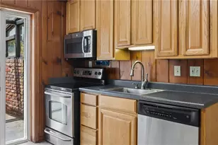 800 Glenairy Dr, Sandy Springs, GA 30328 - Photo 24