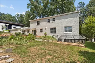 800 Glenairy Dr, Sandy Springs, GA 30328 - Photo 30