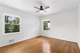 800 Glenairy Dr, Sandy Springs, GA 30328 - Photo 16