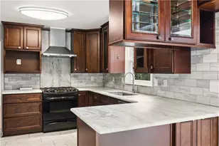 800 Glenairy Dr, Sandy Springs, GA 30328 - Photo 4