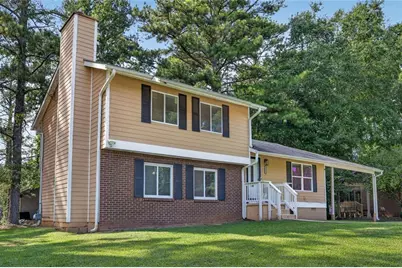 9256 Raven Drive, Jonesboro, GA 30238 - Photo 2