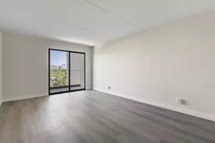 2460 Peachtree Road NE, Atlanta, GA 30305 - Photo 18