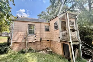 2661 Baker Ridge Dr NW, Atlanta, GA 30318 - Photo 2