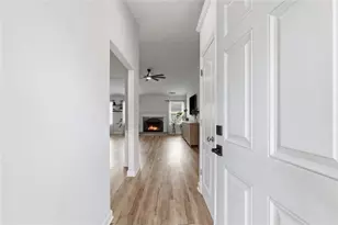 953 Jefferson Walk Cir, Jefferson, GA 30549 - Photo 10