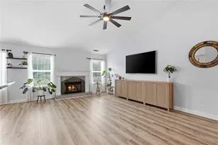 953 Jefferson Walk Cir, Jefferson, GA 30549 - Photo 14