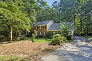 1090 Applecross Dr, Roswell, GA 30075 - Photo 1