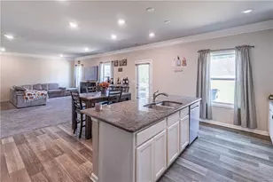 103 Creekside Bluff Way, Auburn, GA 30011 - Photo 14