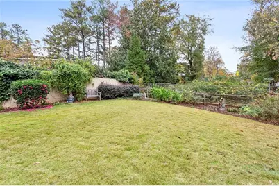 125 Claridge Drive, Atlanta, GA 30342 - Photo 34