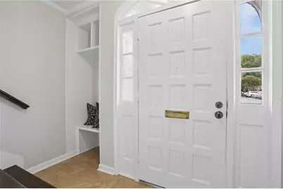 11 Scotland Place NW, Atlanta, GA 30318 - Photo 2