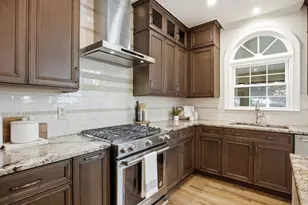 952 Hawkhorn Ct, Alpharetta, GA 30005 - Photo 8